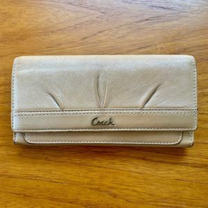 🥰Coach Trifold Leather Wallet😘